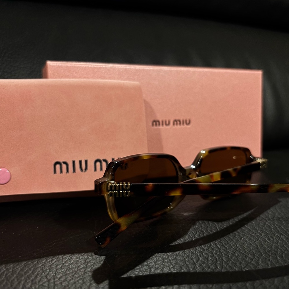 Miu miu rectangle sunglasses color honey havana